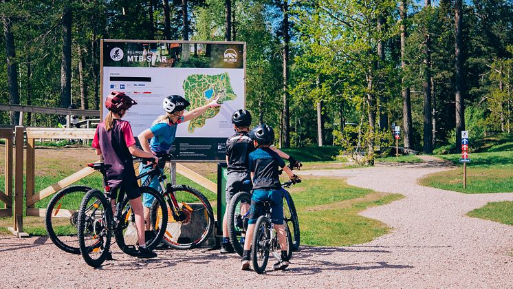 Cykla mountainbike på Billingen