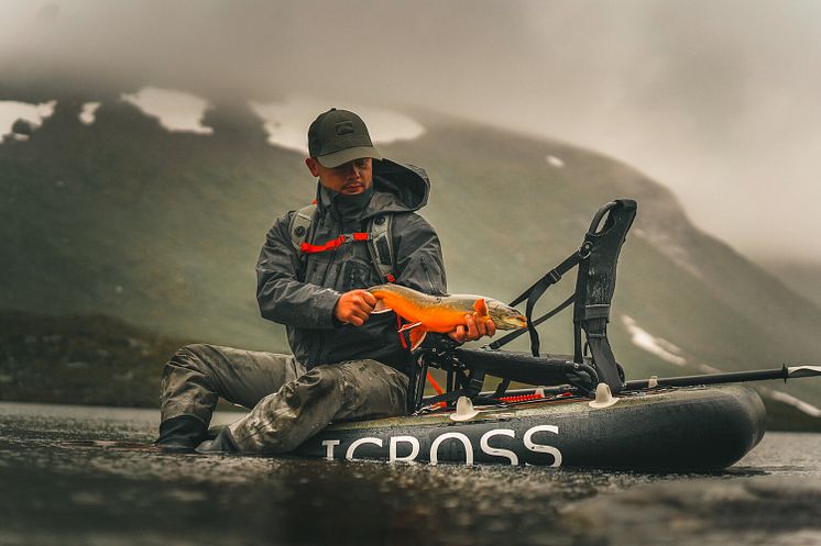 ICROSS fisherman in hard weather