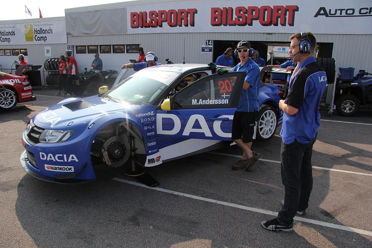 Dacia Dealer Team 03.jpg