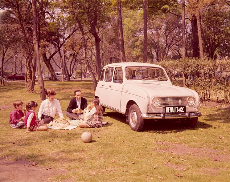 Renault4L8