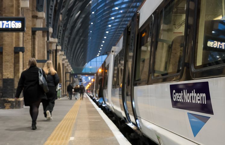 Class 379002 and 022 waits in Platform 4 at King's Cross for its inaugral passenger service with Great Northern to Letchworth Garden City 10 Feb 2025.jpeg