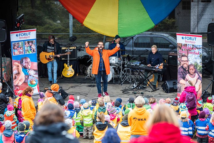 Klaus Sonstad med band under MiniUKA 2019