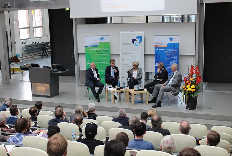 Podiumsdiskussion „Zukunftsbranche Luftverkehr am Standort Berlin Brandenburg“ am 15. Oktober 2016 an der Technischen Hochschule Wildau