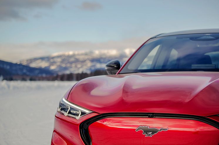 Ford Mustang Mach-E, vinterbilder, Norge, 2021