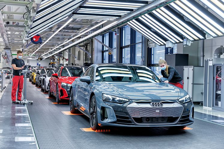 Audi e-tron GT produceres på Böllinger Höfe fabrikken sammen med Audi R8