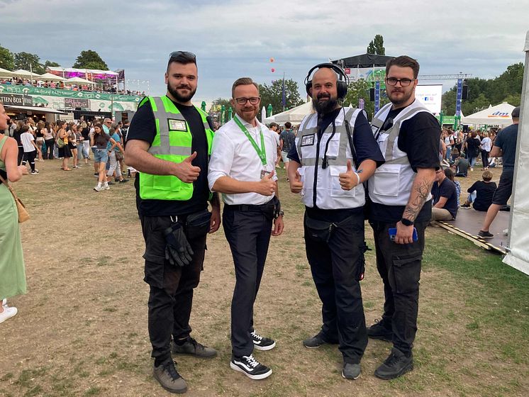 Lieblang Gruppe_Innenbereich Hügel_DAS FEST