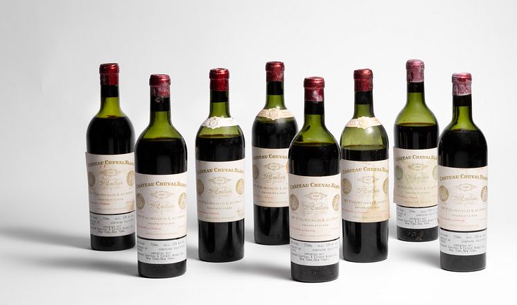 2 bts. Château Cheval Blanc, 1. Grand Cru Classé A 1947 B:C (us).  etc. Total 8 bts..jpg