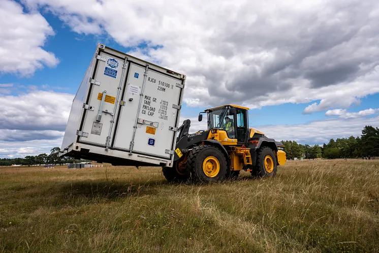 Den eldrivna Volvo L120 Electric-hjullastaren var en av sex lastmaskiner från Swecon som jobbade på scoutlägret Jamboree26.