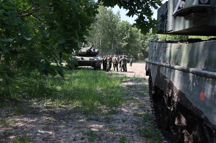 Ukrainian soldiers undergoing training in Sweden