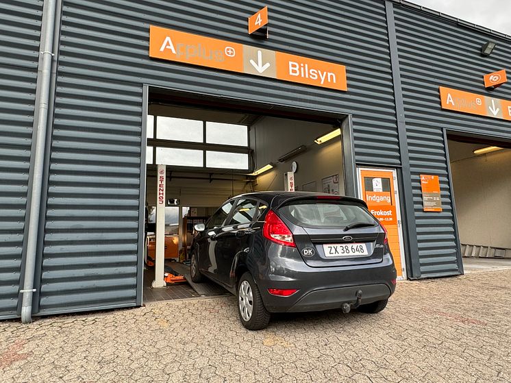 Applus+ Bilsyn gammel bil dumper til syn 06.jpg