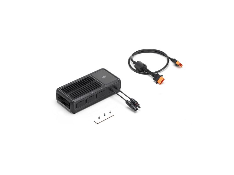 DJI Power 1.8kW Solar_Car Super Fast Charger_Family Photo.jpg