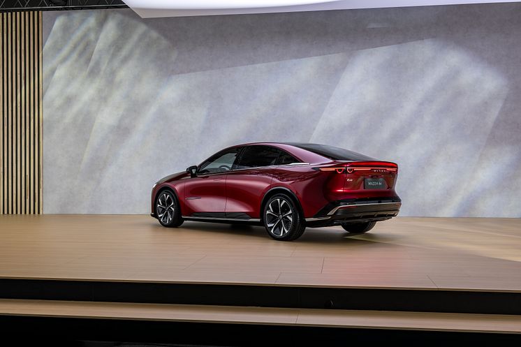 Mazda 6e