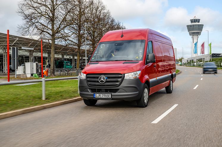 Förseriebil av nya eSprinter