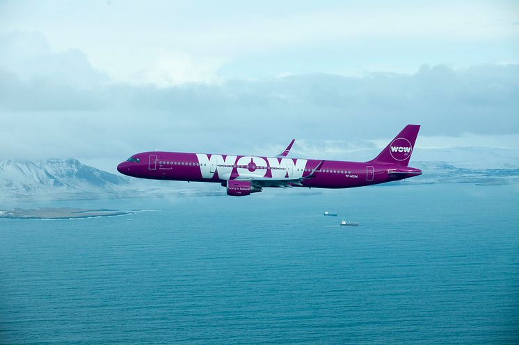  WOW air on route
