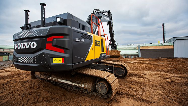 volvo_ec230_electric_eldriven_gravmaskin_2_2560x1440