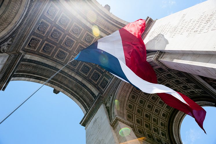 DEST_FRANCE_PARIS_ARC_DE_TRIOMPHE_BASTILLE_DAY_FRENCH_FLAG_GettyImages-158918434 copy_Universal_Within usage period_99230.jpg