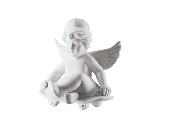 R_Angel_middle_size_with_skateboard_side