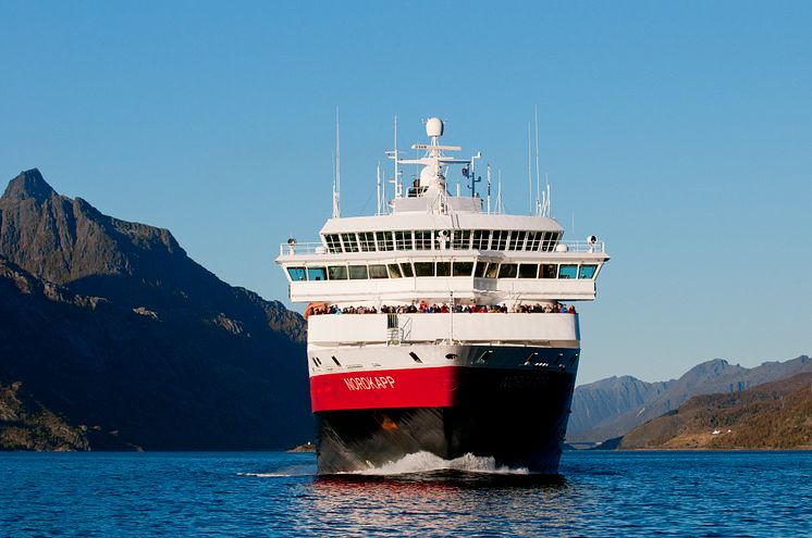 MS-Nordkapp-pa-seiling-langs-norskekysten Foto_Trym_Ivar_Bergsmo