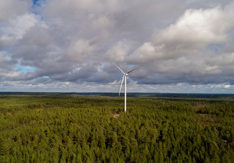 Ytterbyggs vindkraftverk  i Slottsbol, Laxå