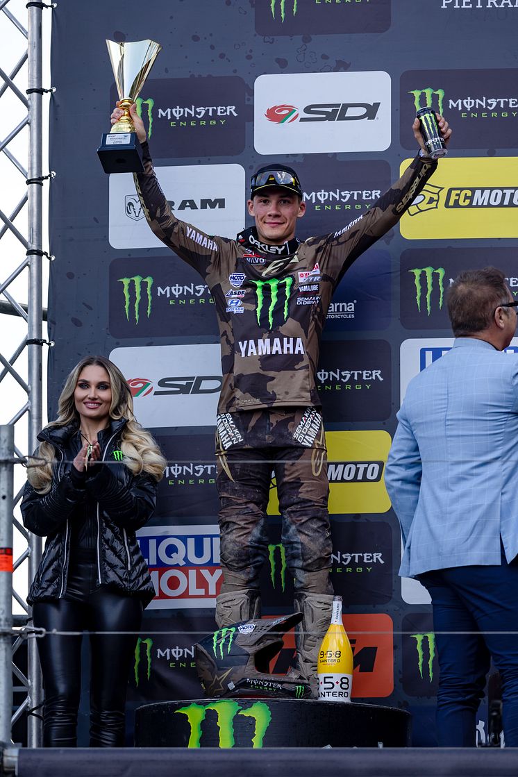 2023041703_001xx_MXGP_Rd4_ルノー選手_4000