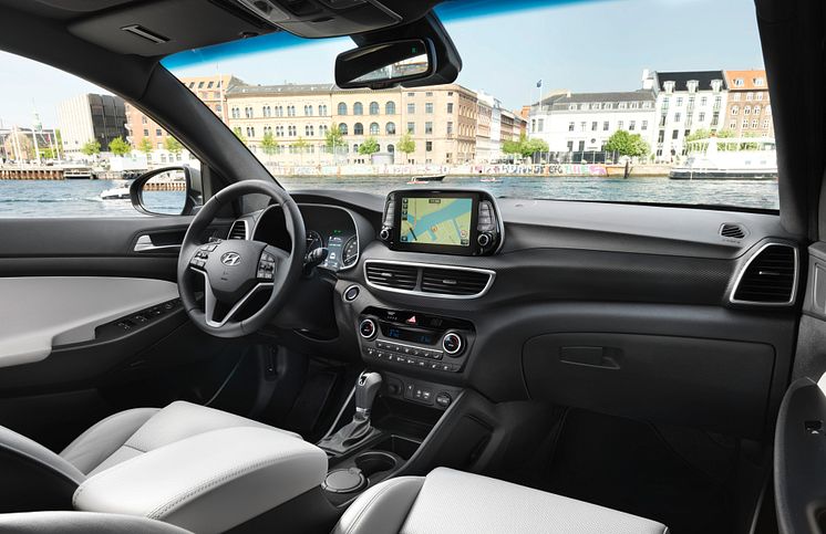 New Hyundai Tucson Interior (2)