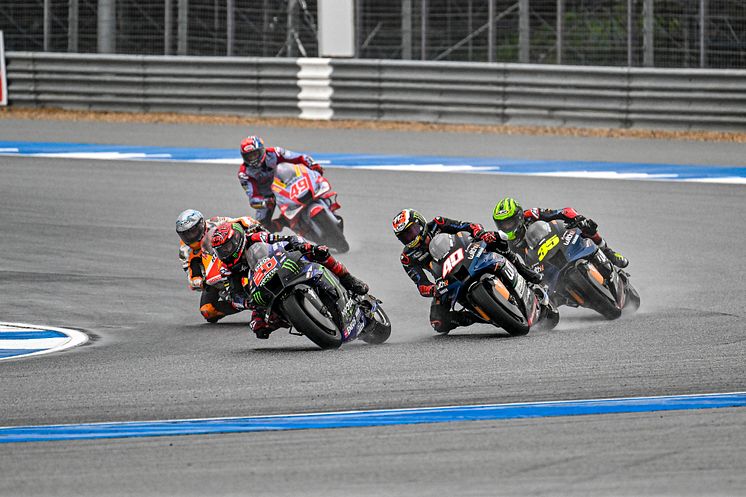 2022100303_005xx_MotoGP_Rd17_クアルタラロ選手_4000