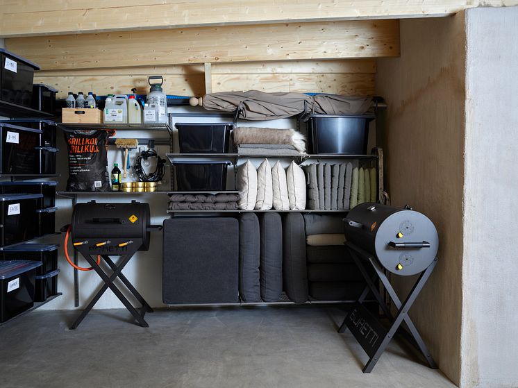 1bElfa_Garage_Storage_barbeque