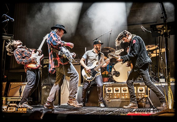 Neil Young + Promise of the Real til Tinderbox