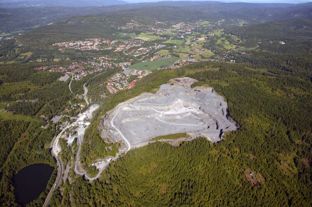 Flyfoto - Franzefoss Pukk AS, avd. Steinskogen, Bærums verk