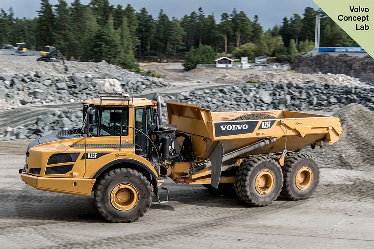 Självgående dumper Volvo A25F - autonom maskinprototyp