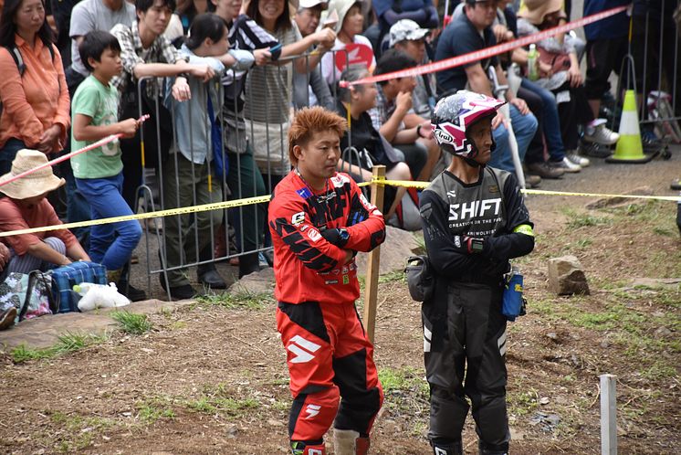 2019062408_007xx_JTR_Rd3_野崎選手_4000