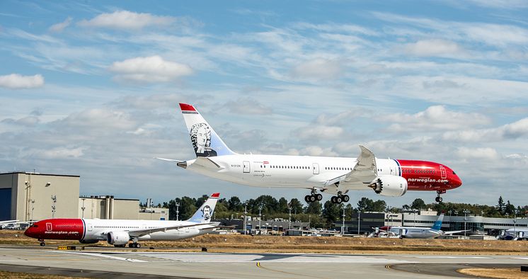 Tre Norwegian Dreamliner på Boeingfabriken i Seattle