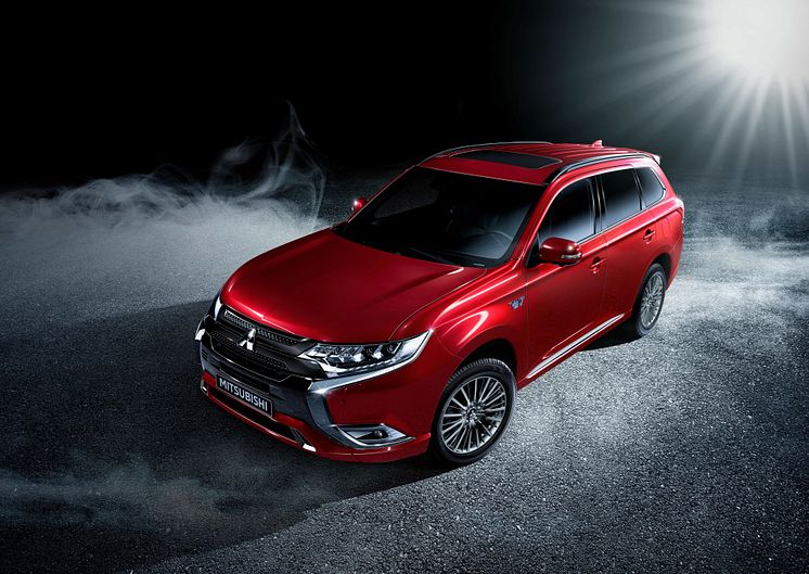 20_PH_EU_styling_S_Edition_RED_190418_proxy_Mitsubishi