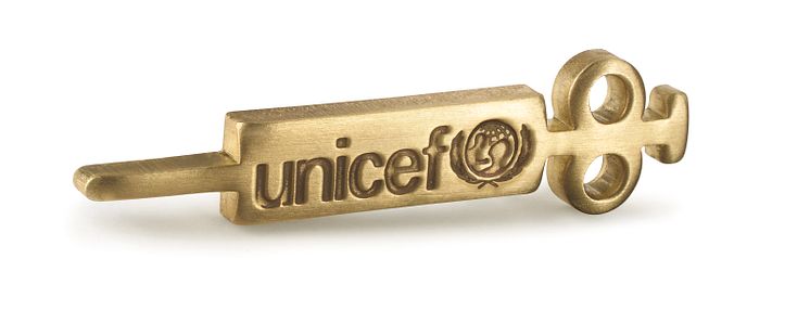 UNICEF - För varenda unge - kampanjnål i form av en vaccinationsspruta