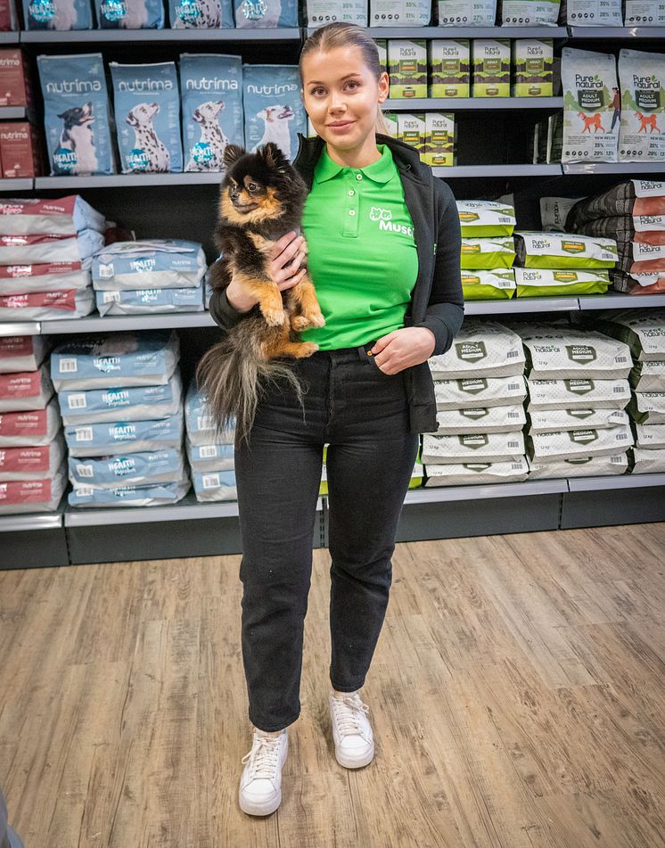 musti_brumunddal_Mia_Wiig_Johansen_med_hund_01
