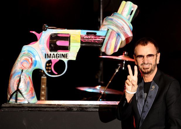 Ringo and the Knotted Gun (2)