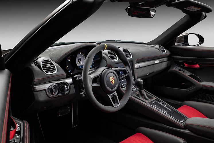 RG0009_718_Spyder_interior_Lenkrad_1