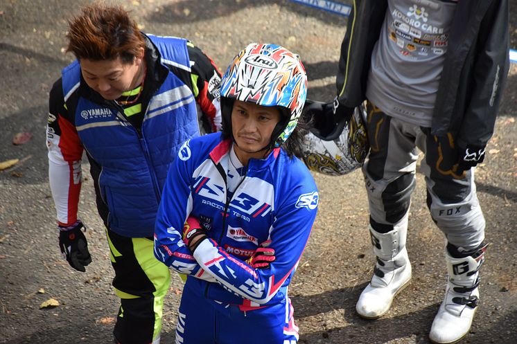 2019110403_009xx_JTR_Rd7_黒山選手_4000