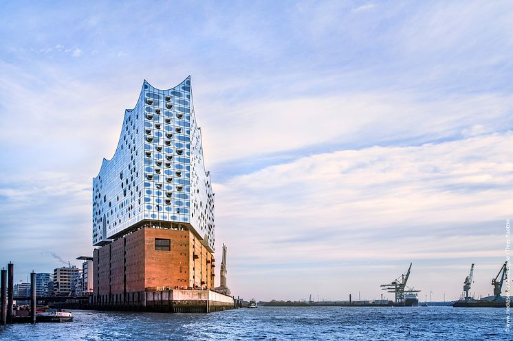 ThiesRaetzke_ElbphilharmonieWestansicht_171108