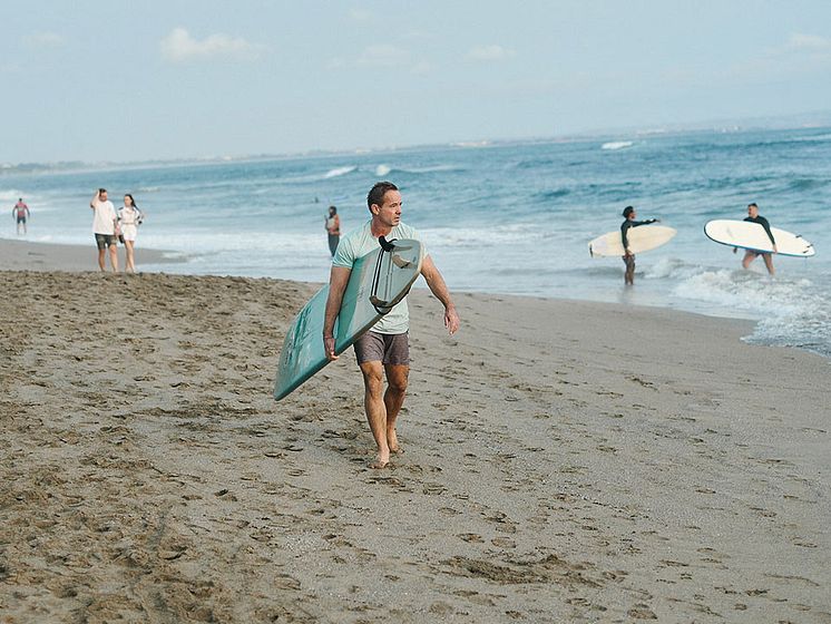 Surfing-Canggu.jpg
