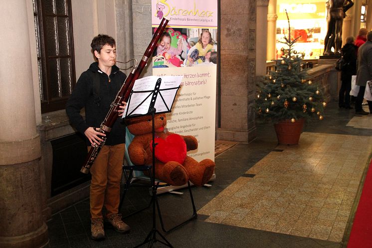 Großer Erfolg: Bärenherz-Weihnachtsbasar 2015