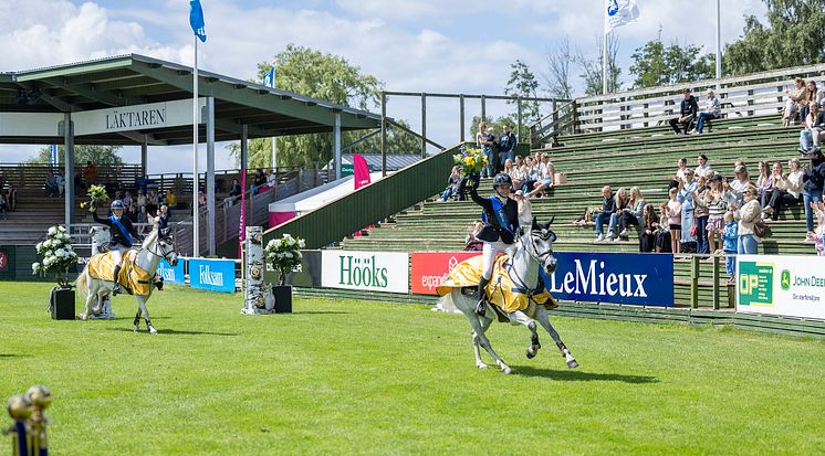 Vetlandaortens RF segrare - Foto Roland Thunholm.jpg