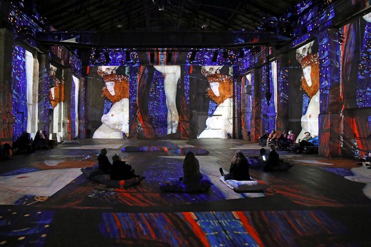 Blick in die Ausstellung "Gustav Klimt. The Gold Experience" im Kunstkraftwerk Leipzig
