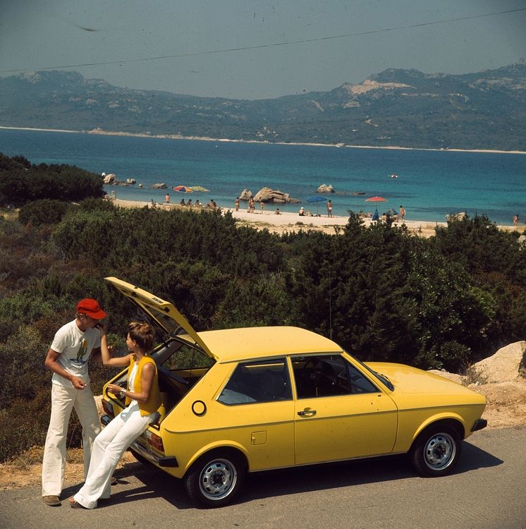 Audi 50 under lanceringen i sommeren 1974