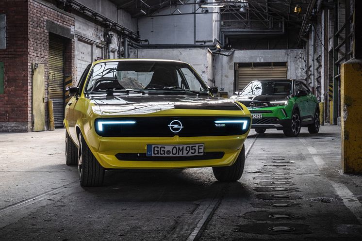 21_Opel-Manta-GSe-ElektroMOD-516290