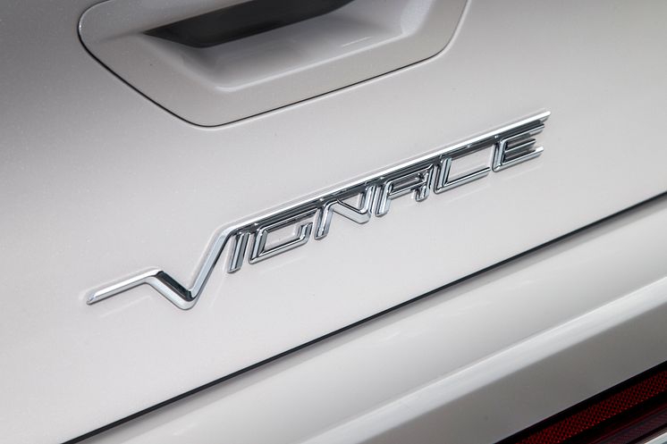 2016Edge_Vignale_White_Platinum_065