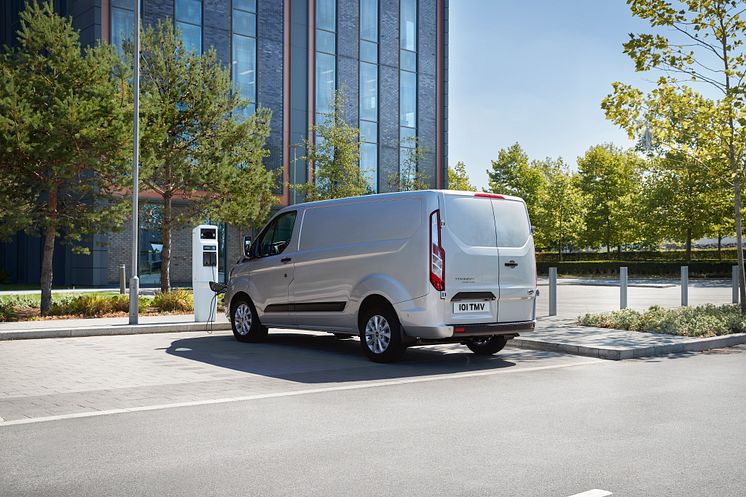 2018_FORD_TRANSIT_PHEV__05