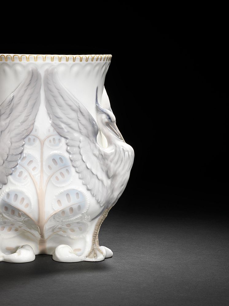 Pietro Krohn- "Hejrestellet" service af porcelæn, dekoreret i lyseblå og guld. B&G, 1895-1898 og 1902-1914....