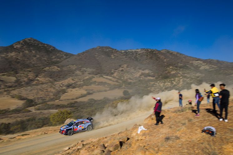 Hyundai på pallen i Rally México.