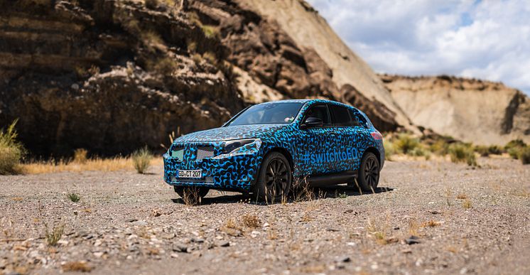 Elbilen Mercedes-Benz EQC under förserietester i Spanien.